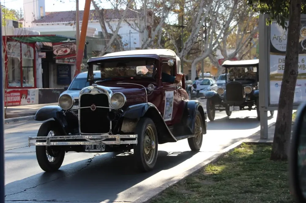 [FOTOS] La colorida caravana del Súper TC 2000 en San Juan para festejar sus 40 años