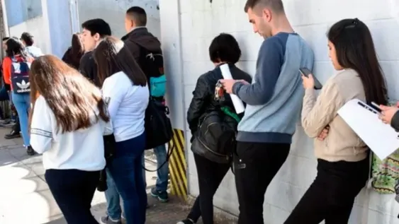 El desempleo sube a 9,7% en el tercer trimestre, según INDEC