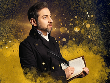 El sanjuanino Pablo Flores Torres encarna a Juan Bautista Alberdi en el musical que creó para rendirle tributo El sanjuanino Pablo Flores Torres encarna a Juan Bautista Alberdi en el musical que creó para rendirle tributo