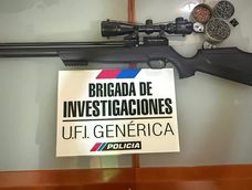 tras una denuncia por amenazas, allanaron una ferreteria en 25 de mayo y secuestraron varias armas tras una denuncia por amenazas, allanaron una ferreteria en 25 de mayo y secuestraron varias armas