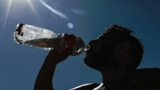 Con el alerta roja aún vigente, la máxima trepará a los 39 grados este viernes