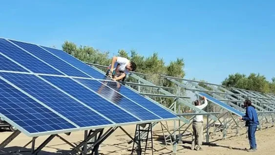 Crece poco el número de usuarios que inyectan energía solar a la red