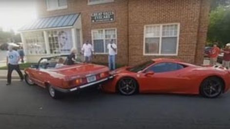 Problemas de cálculo: estacionó su auto encima de una Ferrari