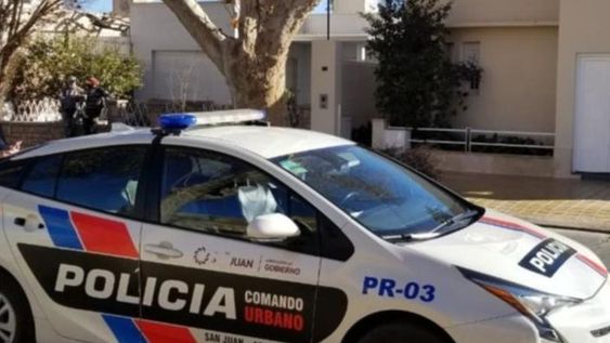 Una agente de la Policía trabajaba y se descompensó: detectaron que tiene Covid