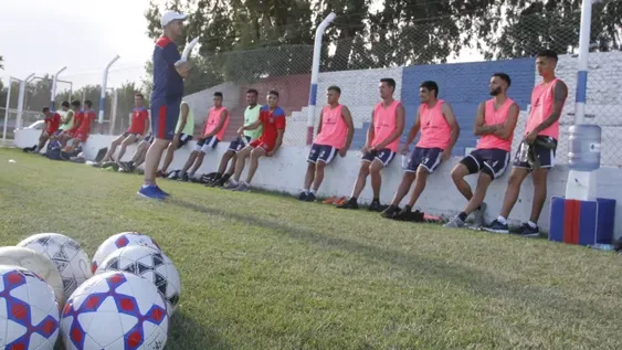 El arranque de año fue a pura charla