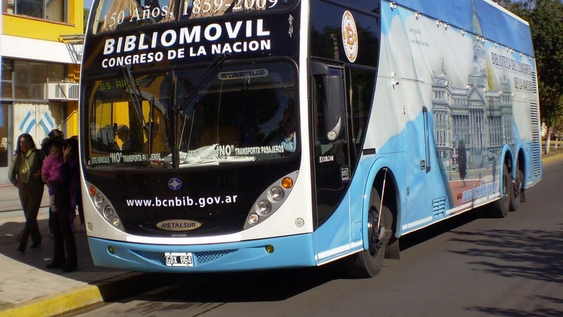 El Bibliomóvil de la Biblioteca del Congreso de la Nación.