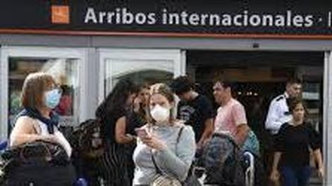 La Aduana revisará el equipaje de pasajeros que viajen al exterior antes de partir para detectar infracciones