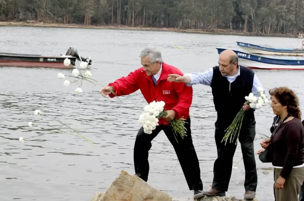 Flores, promesas y pedido de coraje a los más afligidos