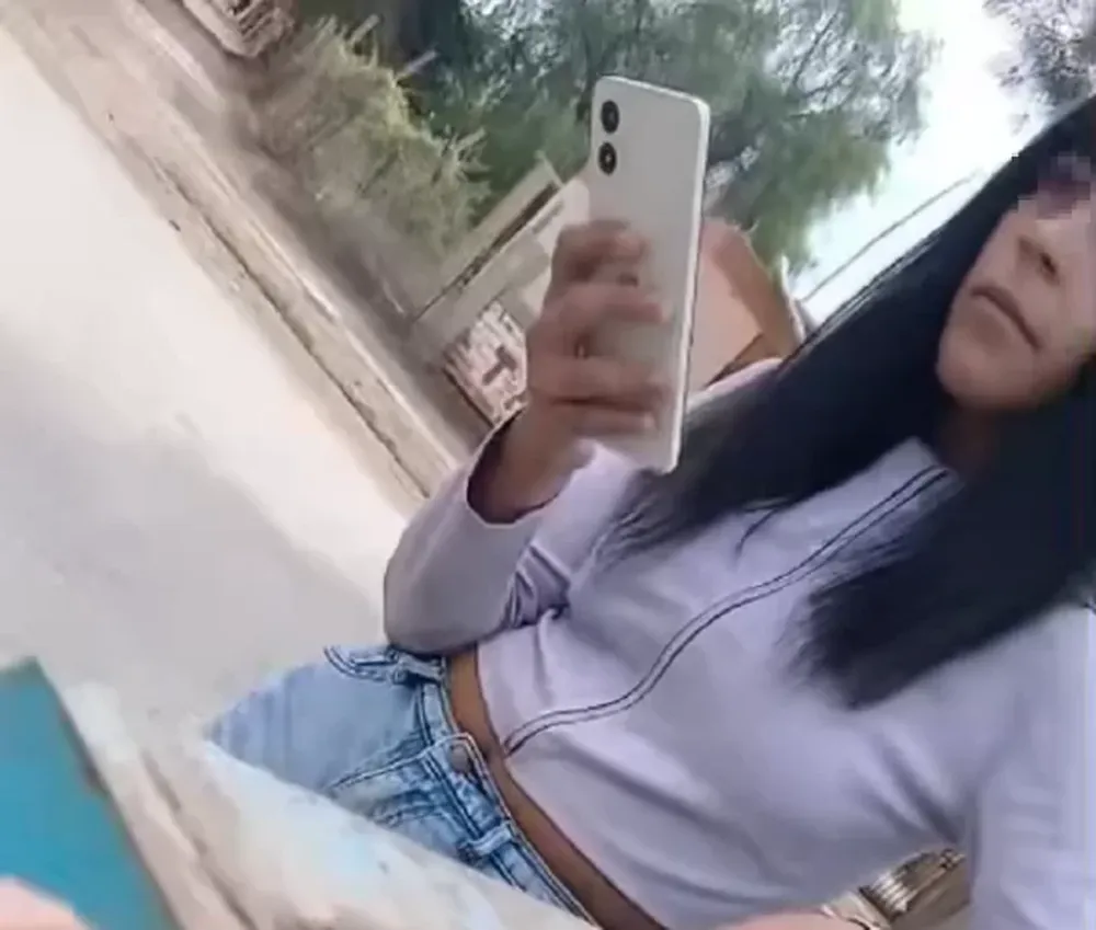 Detenidos por ofrecer $10.000 a cambio de escanear el iris: el video que destapó la maniobra