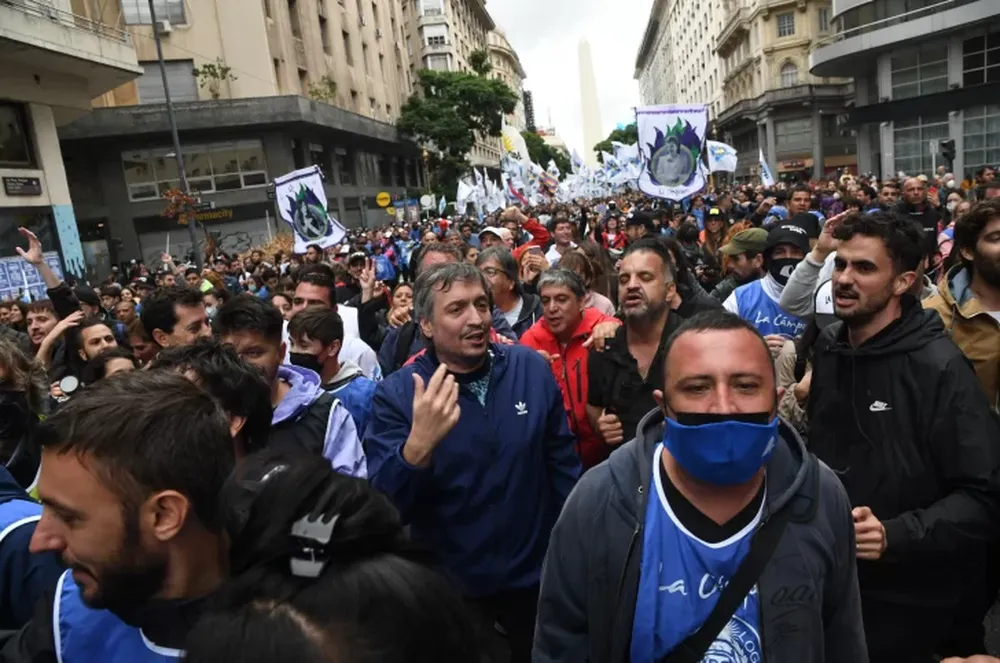 Máximo pone paños fríos a la candidatura presidencial de CFK