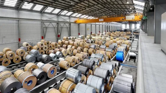 La industria se desplomó un 8,4% en junio