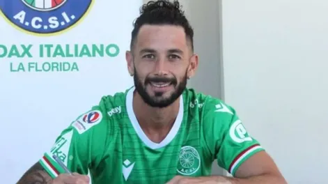 Larrondo llegó a Chile, firmó contrato y se fue: duró 19 días en el club