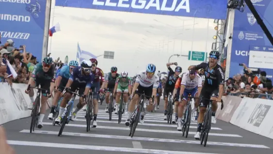 En Pocito, Sam Welsford se adueñó de la etapa que comienza a bajarle el telón a la Vuelta