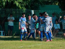 Adentro. Del Carril se medirá con Arbol Verde de Jáchal en los Cuartos de Final de la Copa de Campeones. Adentro. Del Carril se medirá con Arbol Verde de Jáchal en los Cuartos de Final de la Copa de Campeones.