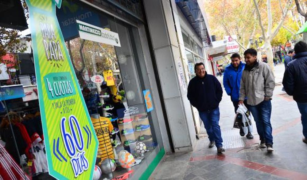 El Comercio lamenta otro feriado puente e igual abrirá