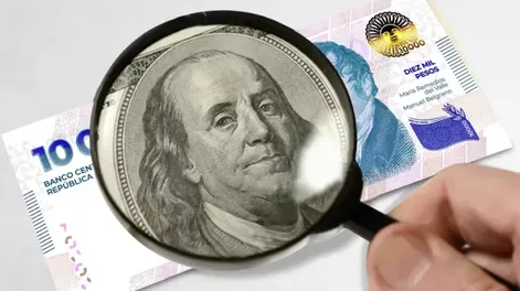 EN EL PAÍS rige un sistema de tipo de cambio con flotación combinado con una limitación para las personas jurídicas para el libre movimiento de divisas, es decir, no hay cepo para las personas físicas, pero si para las personas jurídicas o empresas.