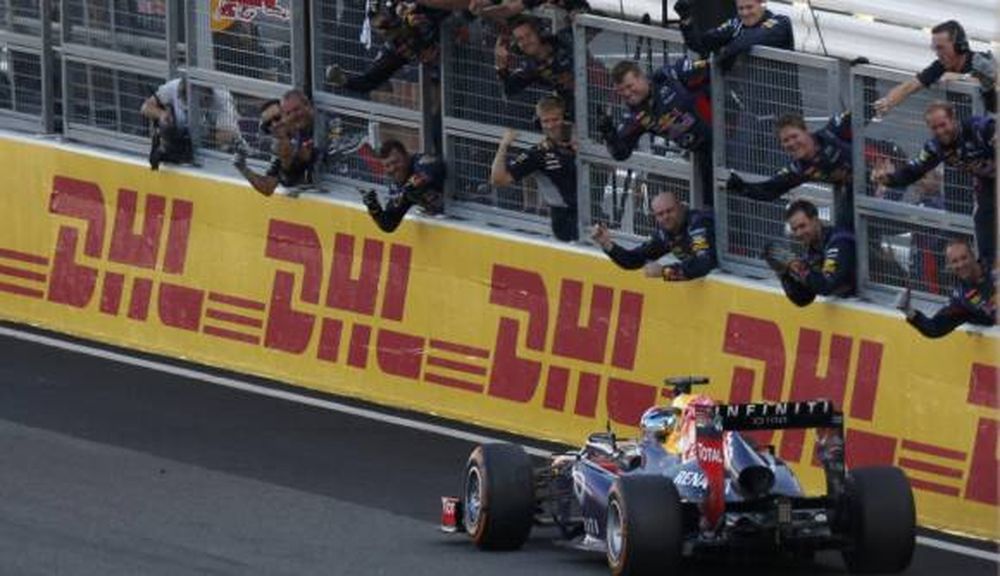 Vettel casi se lleva el “cartón lleno”