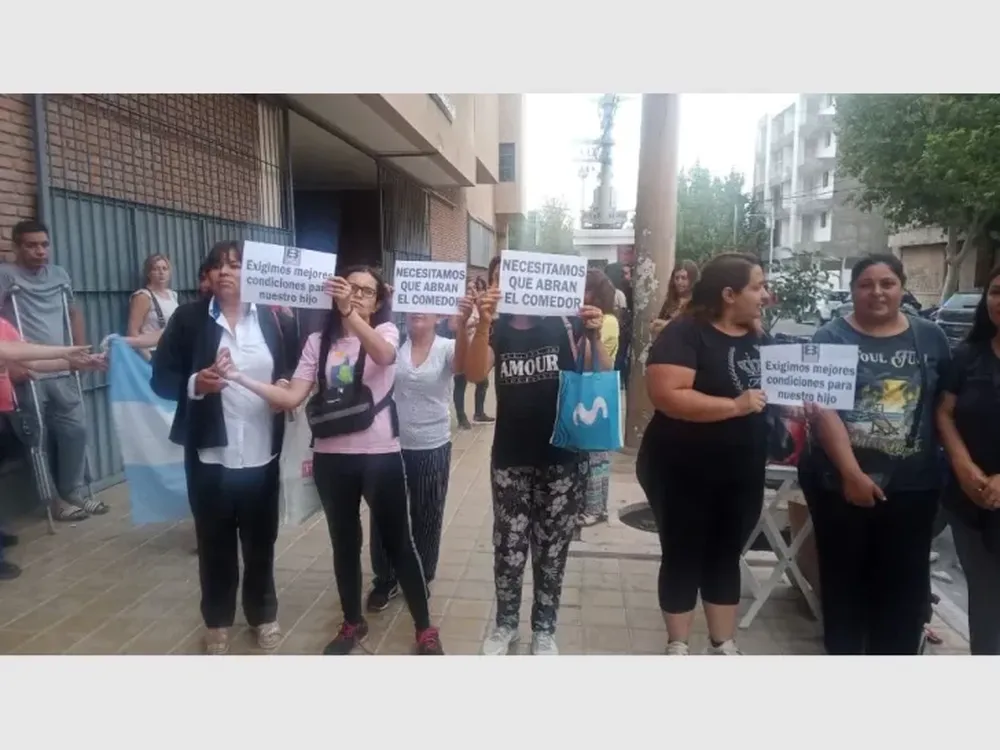 Encendida queja de padres de la Escuela Boero: desde daños continuos hasta falta de comedor