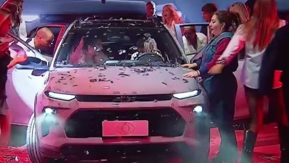Anoche, los participantes de Gran Hermano Generación Dorada conocieron el auto 0km por el que competirán.