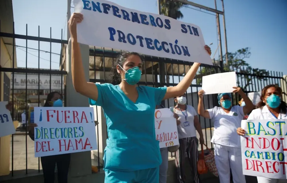 Perú entre respaldo y reclamos a Vizcarra