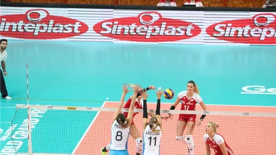 Con Helena Vidal, Las Panteras cayeron sin atenuantes frente a Polonia