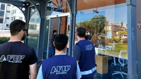 Frenan el pago al FMI en medio de la incertidumbre por el dólar