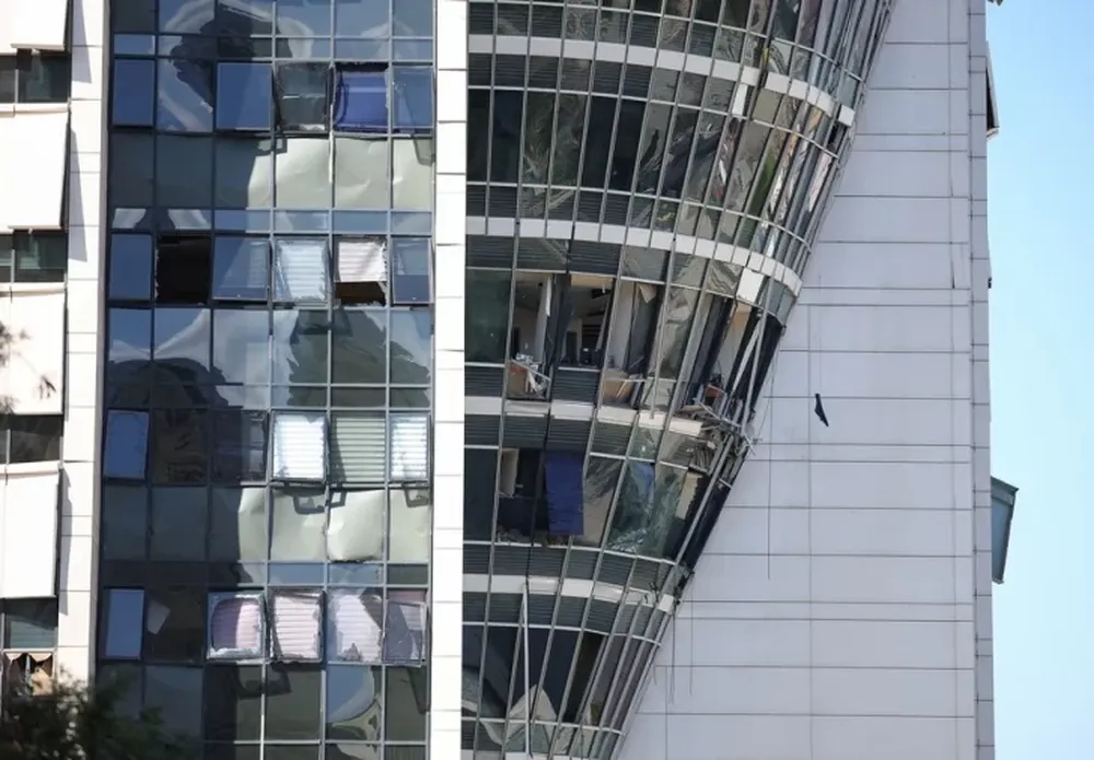 Irán lanzó otra andanada de misiles contra Israel: hay al menos dos heridos, uno grave