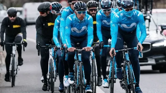 El Movistar Team empezó a entrenarse en Calpe