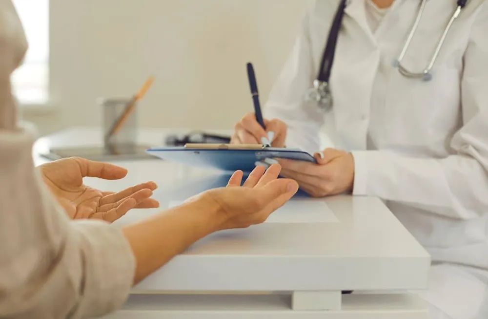 Desde OSECAC advirtieron que hay un desfasaje entre aportes y costo del programa médico obligatorio de salud.