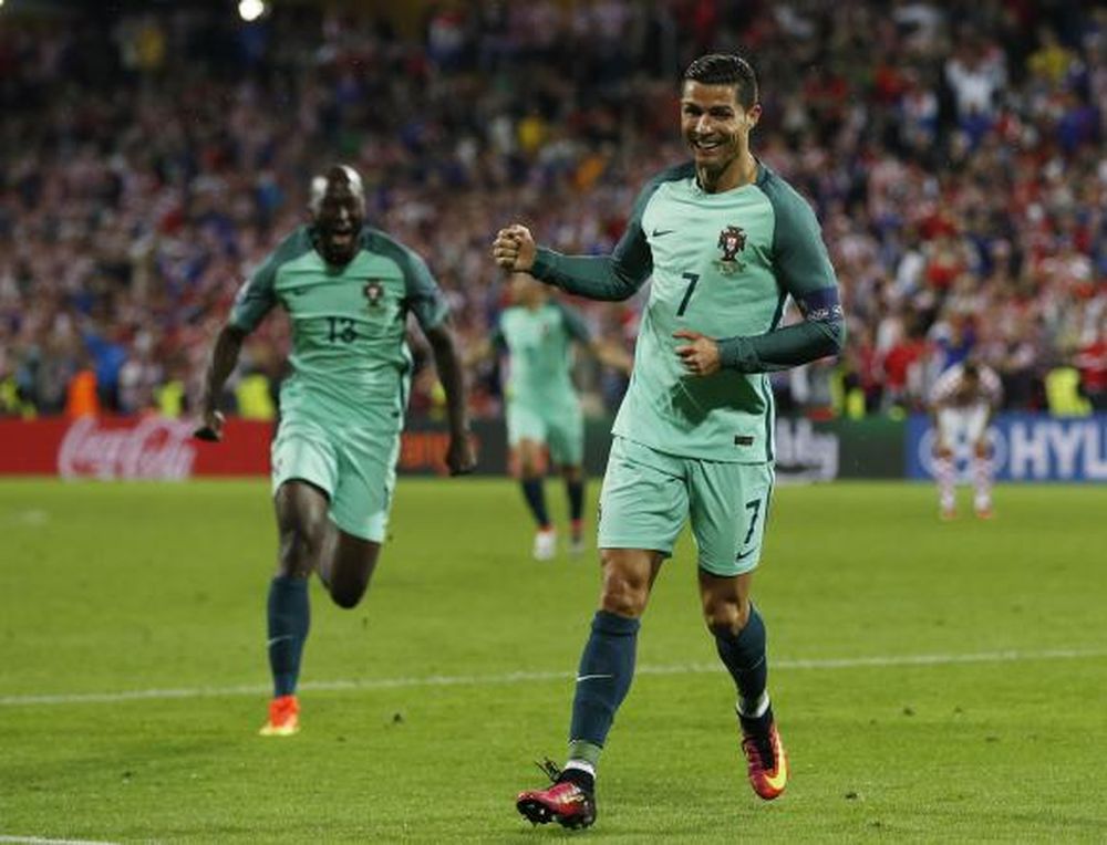 Portugal avanzó con suerte; Gales y Polonia, continúan