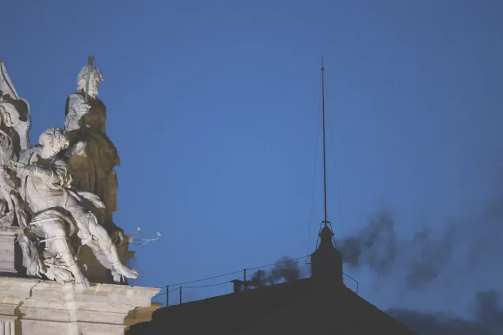 Cónclave: Crece el suspenso por el nuevo Papa