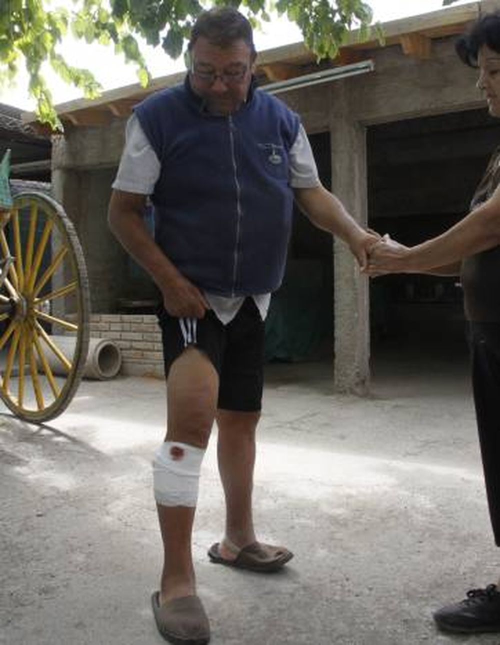 Balean a un jubilado para robar su moto