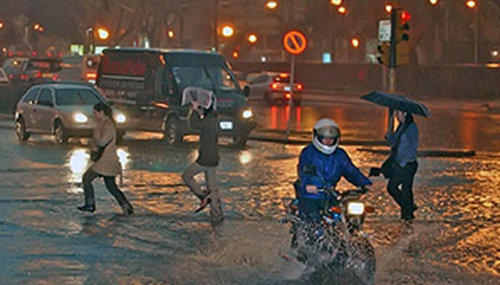 Fuertes tormentas y caída de granizo en Buenos Aires