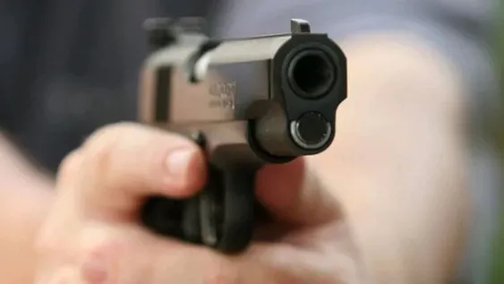 Lo balearon en el brazo y tuvo que ser operado de urgencia: dijo que intentaron robarle