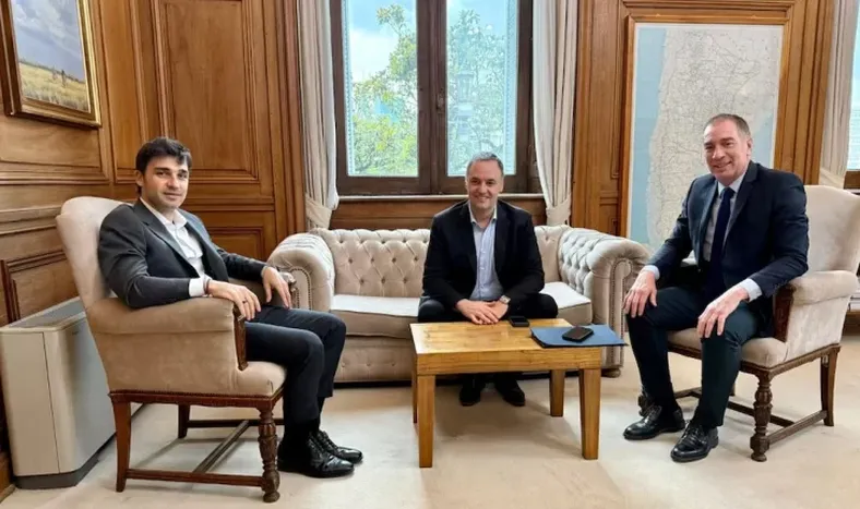 Casa de Gobierno confirmó la reunión de Orrego con Santilli en Buenos Aires por el Presupuesto 2026