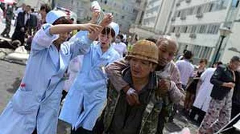Al menos 100 muertos por un terremoto en China