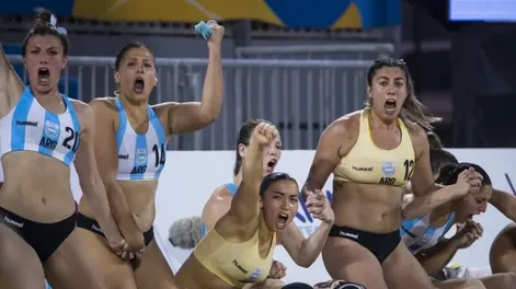 Las jugadoras de beach handball deberán modificar su indumentaria