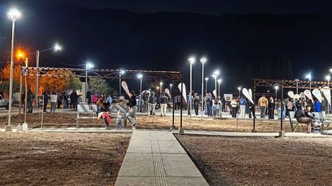 Calingasta inauguró las obras de renovación y refacción de la Plaza de Alto Verde.