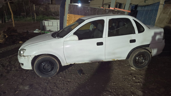 El ChevroletCorsa secuestrado por la Justicia.