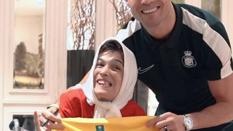 Cristiano Ronaldo fue condenado a recibir 99 latigazos por abrazar a una mujer soltera en Irán