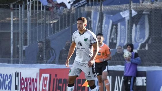 Regularidad. Hernán Zuliani fue uno de los mejores de San Martín en la primera rueda y estará ante Cjacarita Juniors.