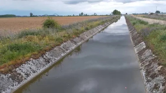 Un bebé de 10 meses murió tras caer a un canal