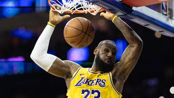 Le Bron agiganta su leyenda