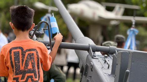 Las emotivas postales del recuerdo y homenaje a caidos y veteranos de Malvinas en San Juan