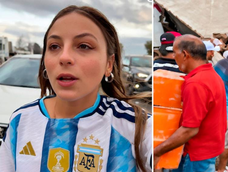 La influencer durante el saqueo al camión con botellas de aceite de oliva.