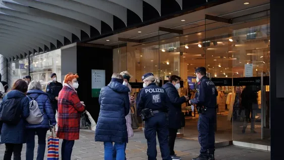 Austria anuncia un inédito giro para ponerle freno al coronavirus