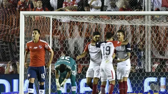 Con un gol de Botta, San Lorenzo derrotó a Independiente y es escolta