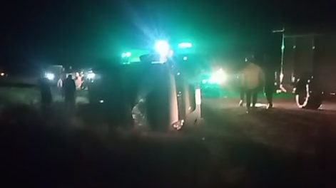 Dos combis volcaron en Ruta 141 y hubo al menos 20 heridos en la zona de Difunta Correa