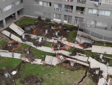 se derrumbo el estacionamiento de un edificio en parque patricios y hay 200 vecinos afectados se derrumbo el estacionamiento de un edificio en parque patricios y hay 200 vecinos afectados