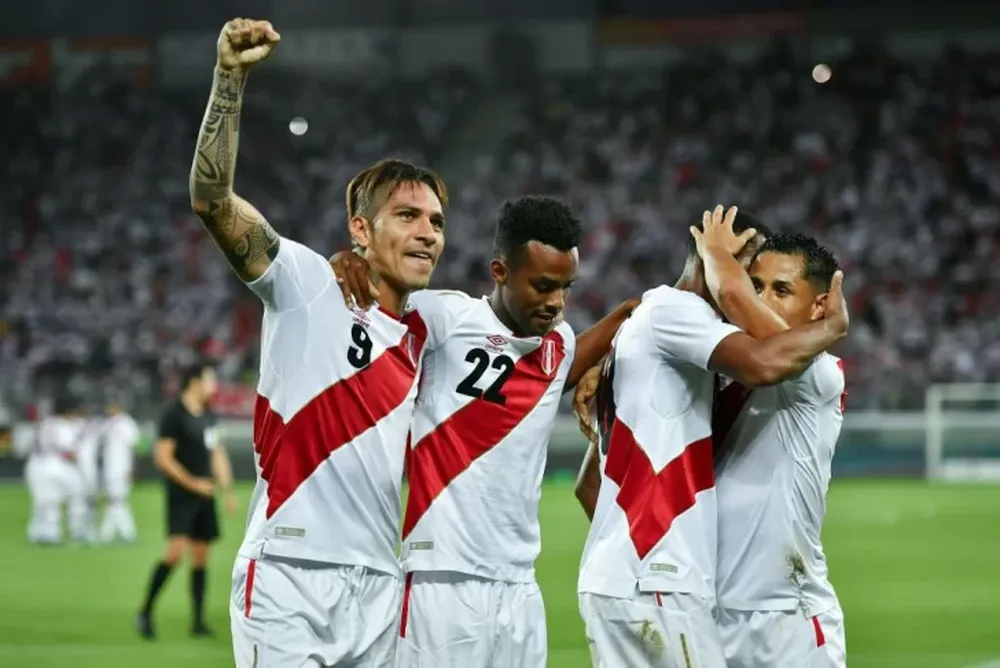 Paolo Guerrero marcó un doblete en su regreso